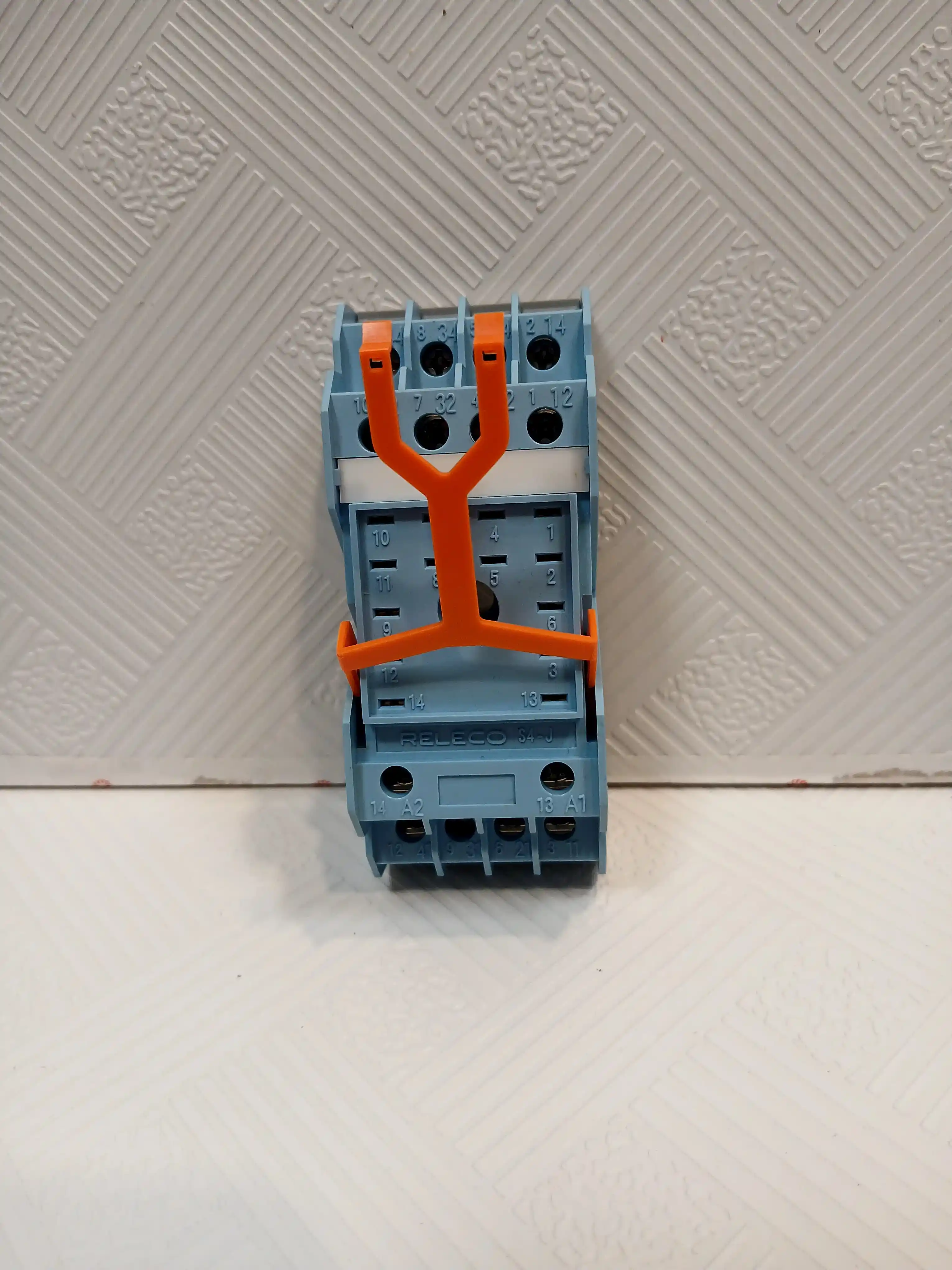 Relay Socket